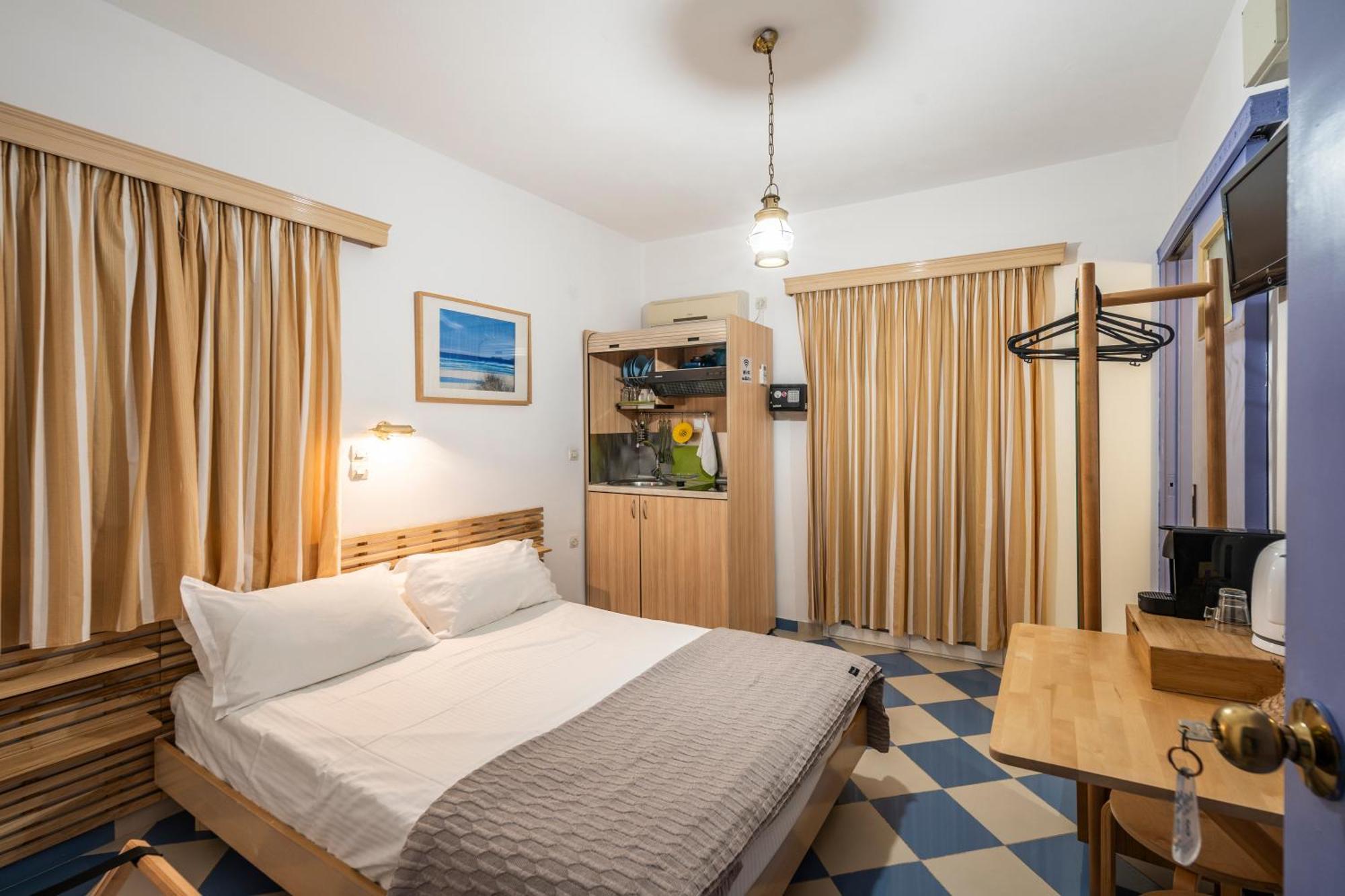 Bofor Studios & Rooms Livadakia Ruang foto