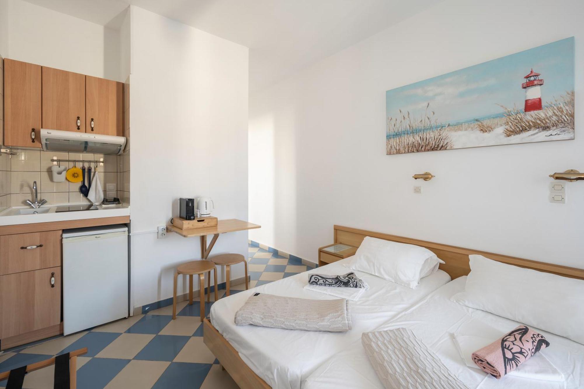 Bofor Studios & Rooms Livadakia Ruang foto