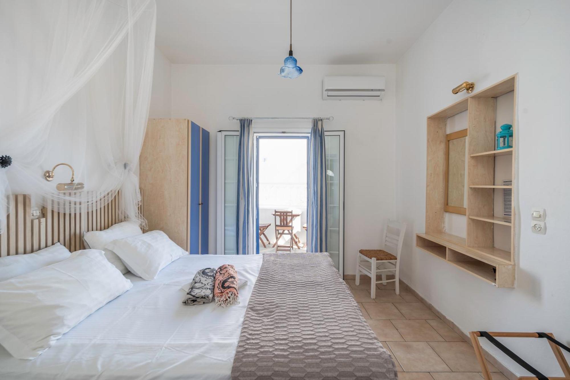 Bofor Studios & Rooms Livadakia Ruang foto