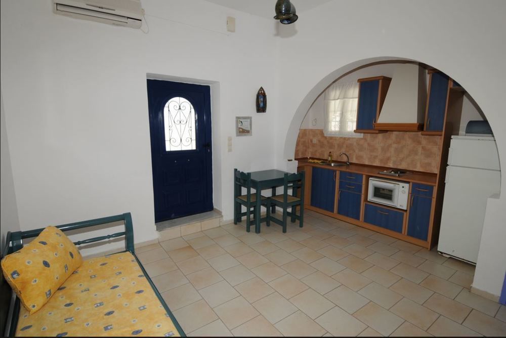 Bofor Studios & Rooms Livadakia Bagian luar foto